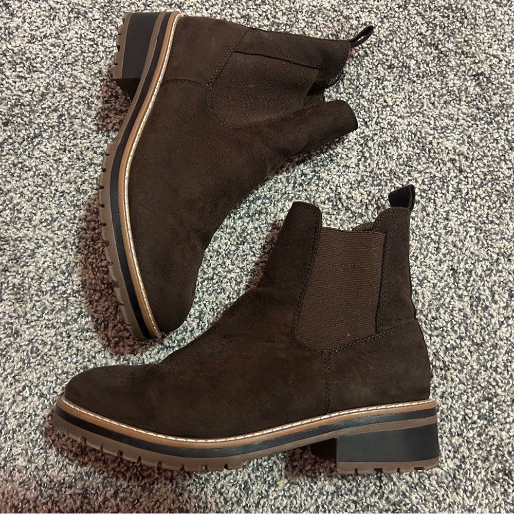 Kensie Brown Chelsea Boots